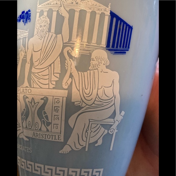 Really cool old vase with the worlds great philosophers printed on it. Unique! - Picture 7 of 7